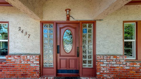 Standalone Commercial Cottage: 2437 Old Eureka Way, Redding, CA 96001